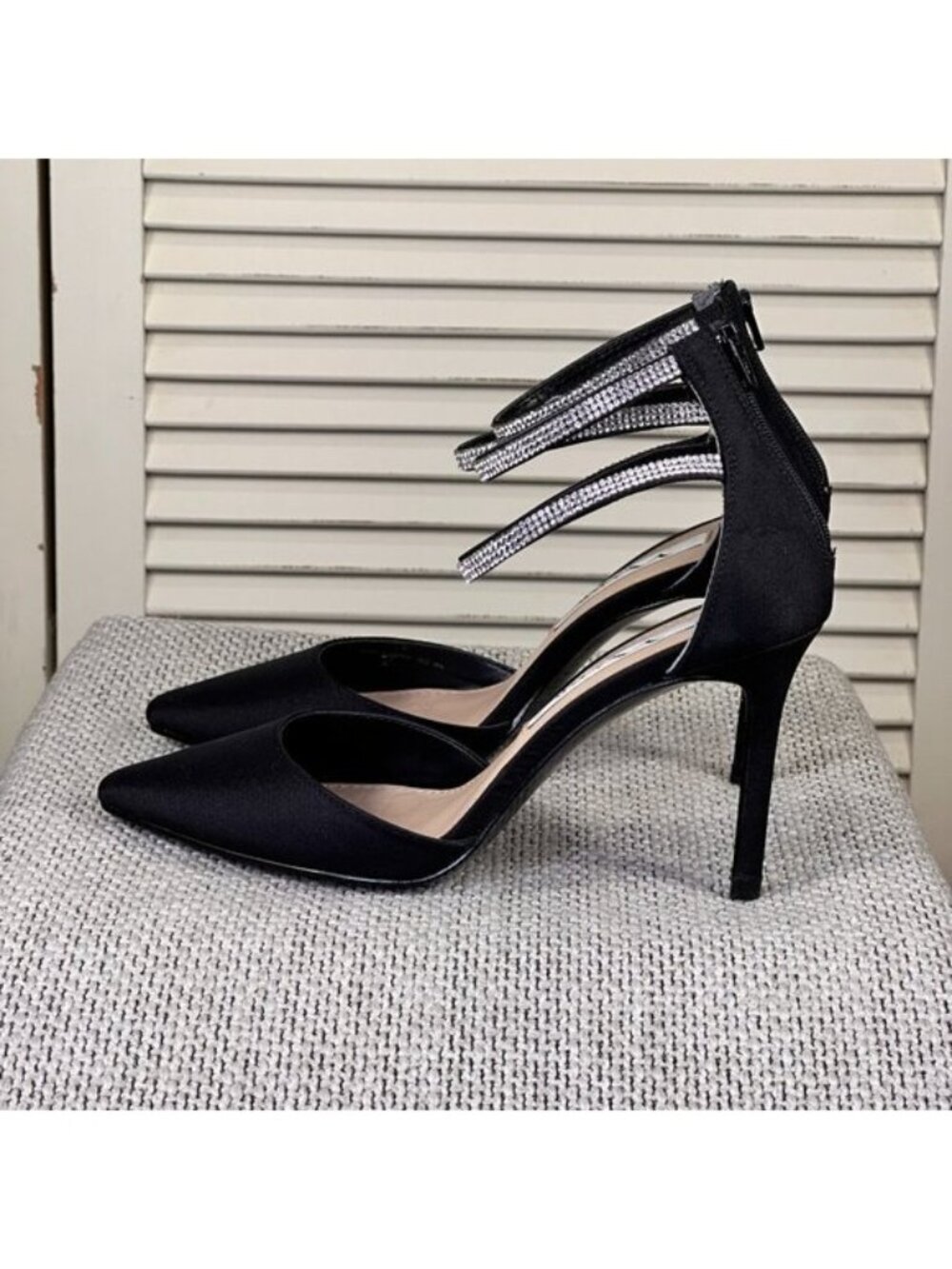 Nina New York Women's Black Satin Nikia Pointed Toe Evening Heels Pumps Size 5 - Picture 3 of 9